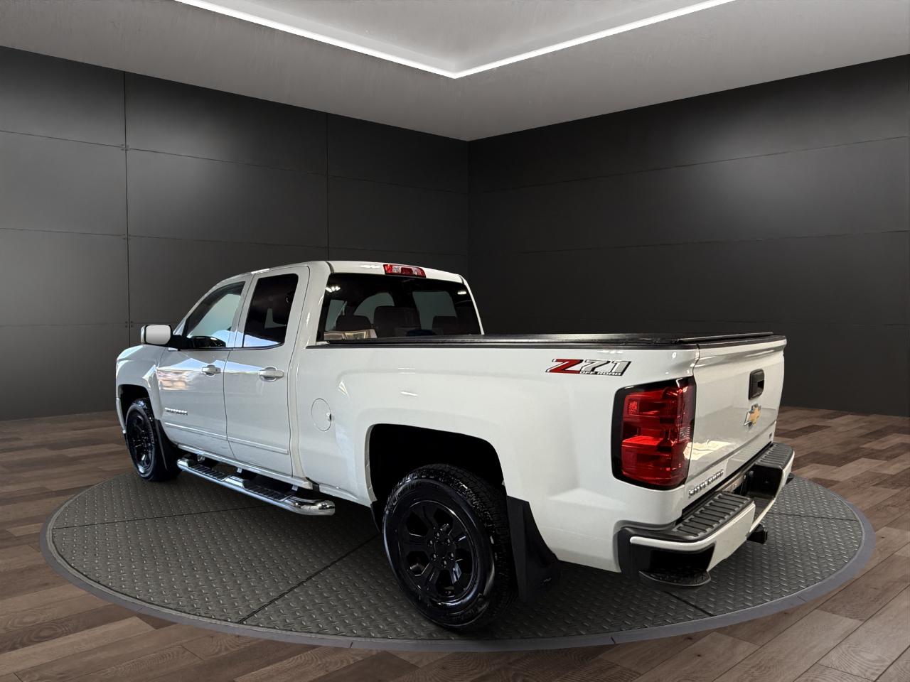 Chevrolet Silverado 1500 4WD Double Cab 143.5" LT w/2LT 2018