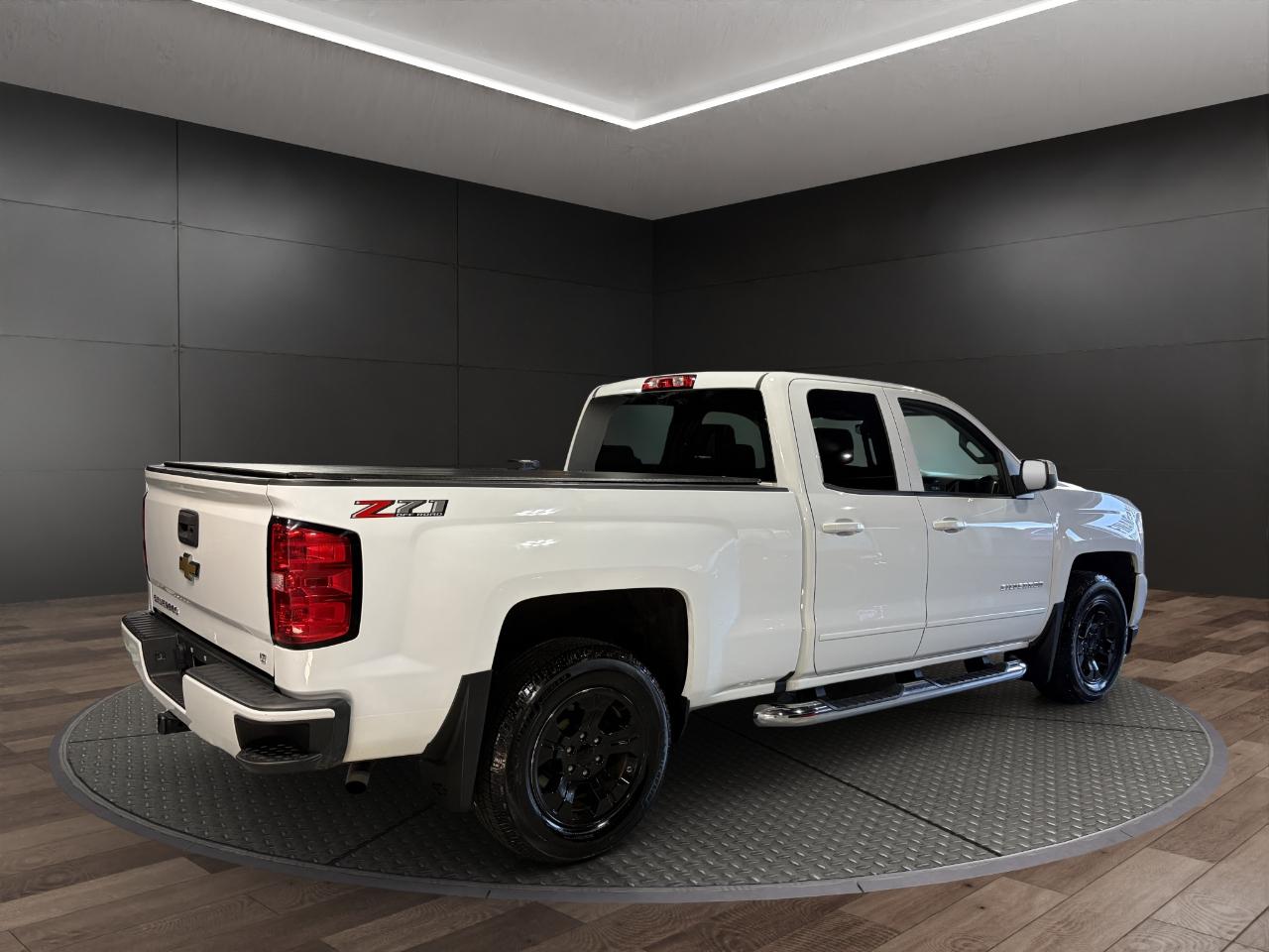 Chevrolet Silverado 1500 4WD Double Cab 143.5" LT w/2LT 2018