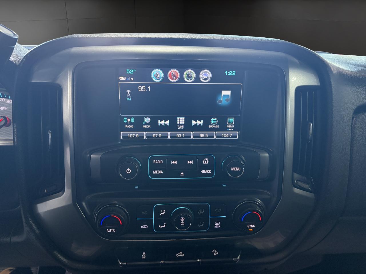 Chevrolet Silverado 1500 4WD Double Cab 143.5" LT w/2LT 2018