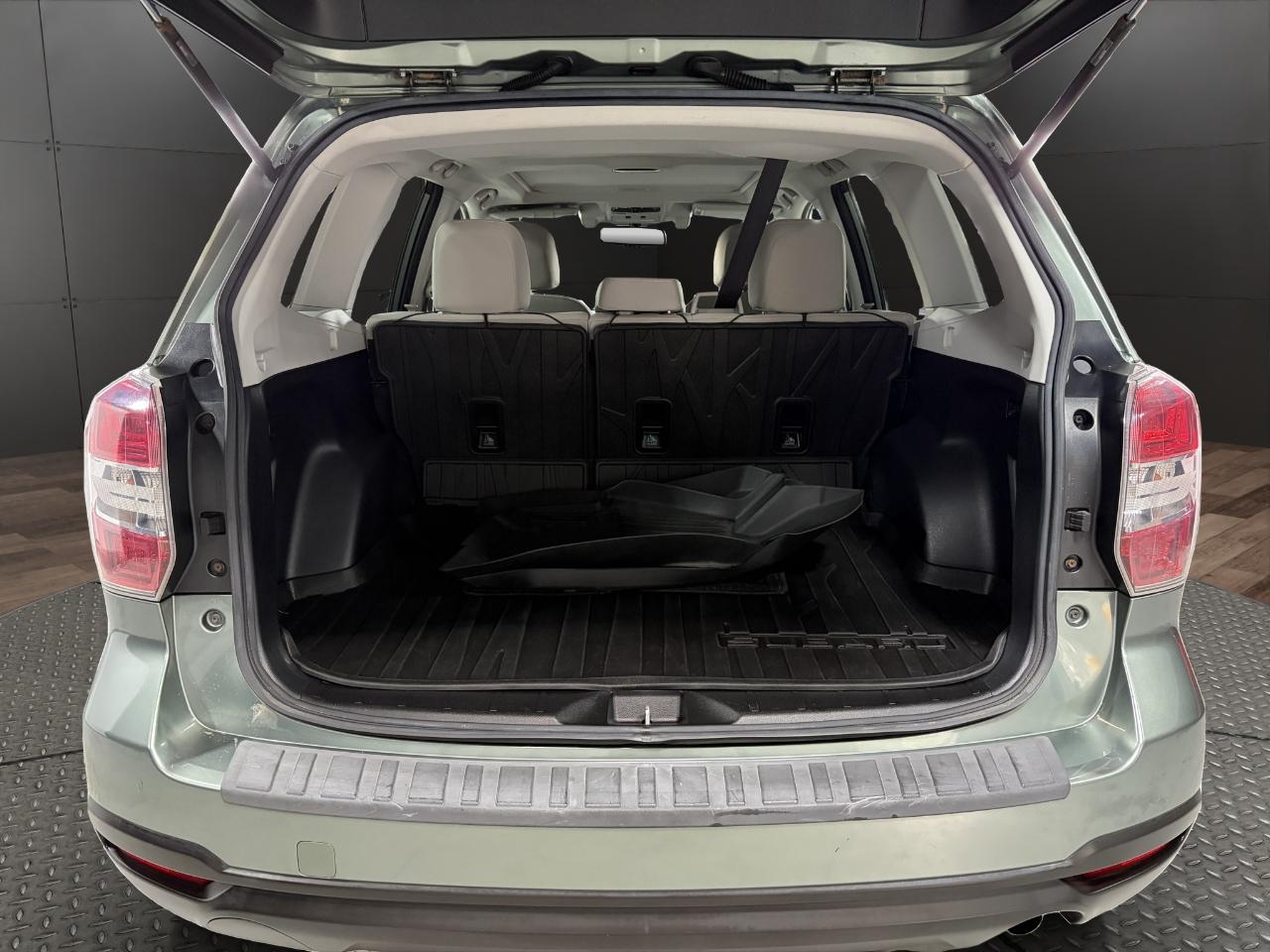 Subaru Forester 4dr CVT 2.5i Premium PZEV 2016