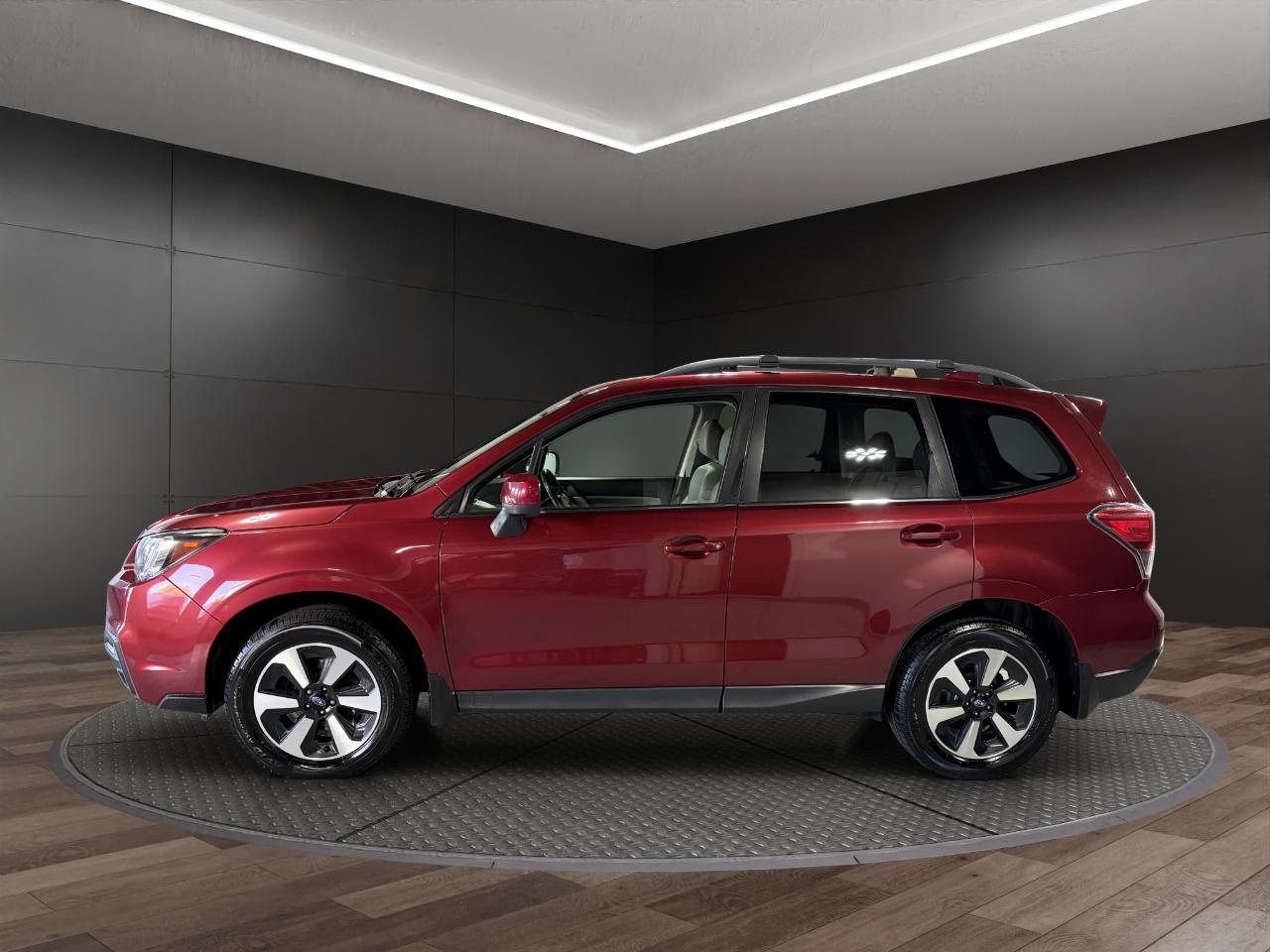 Subaru Forester 2.5i Limited CVT 2017