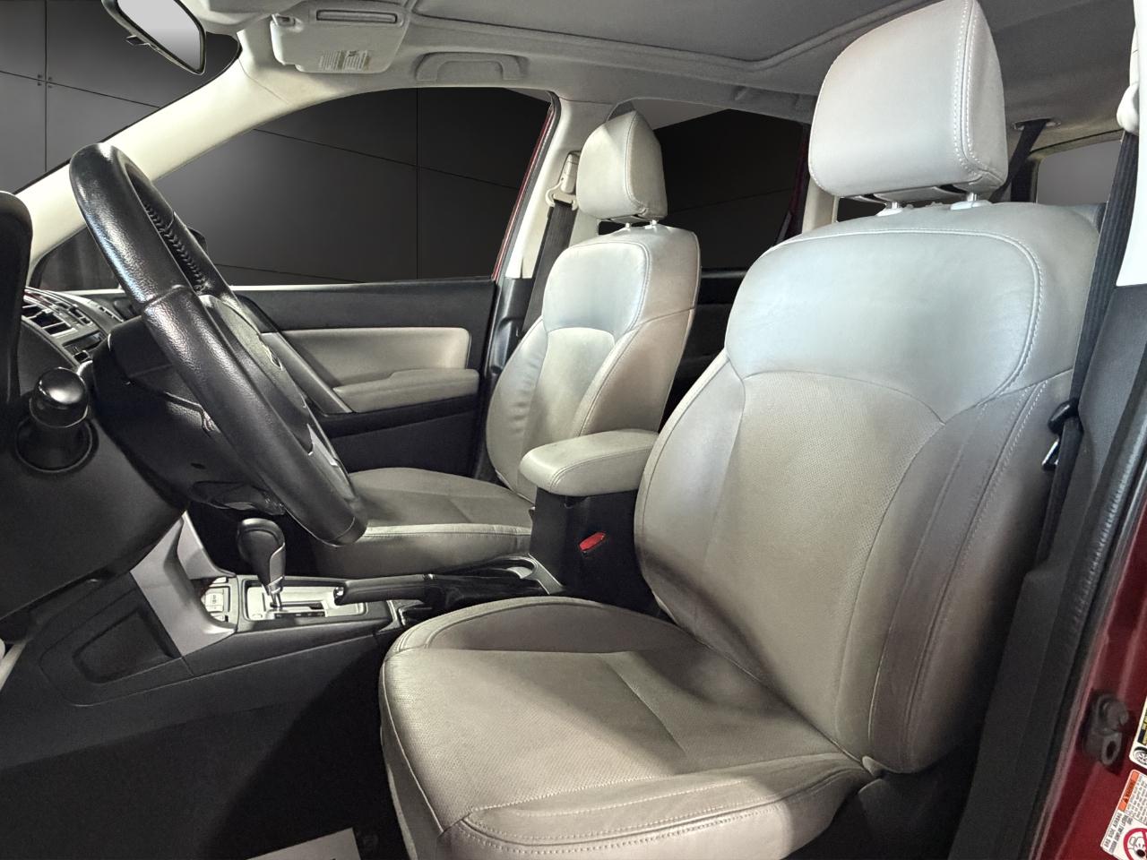 Subaru Forester 2.5i Limited CVT 2017