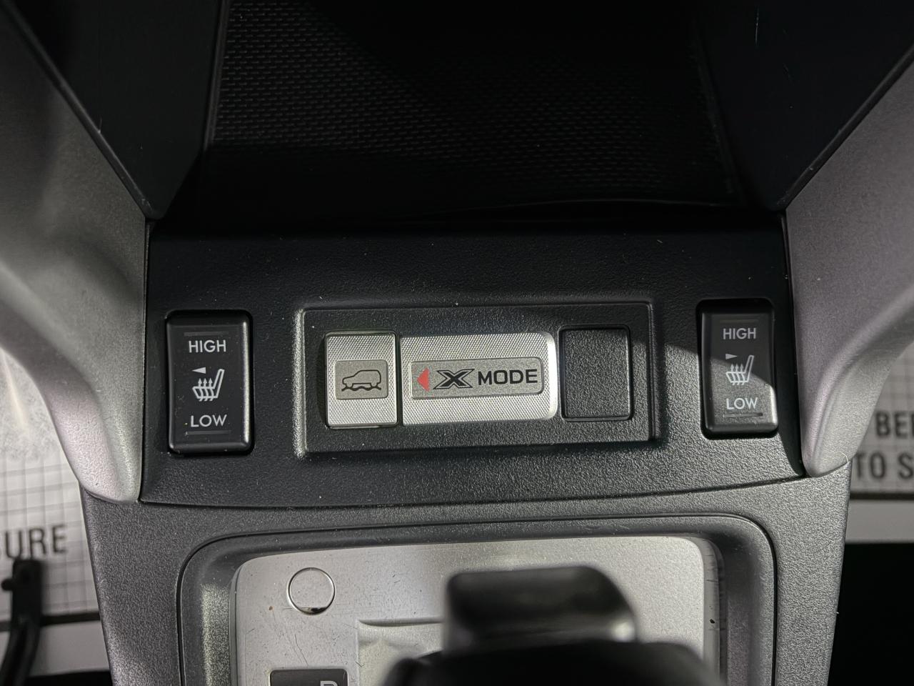 Subaru Forester 2.5i Limited CVT 2017