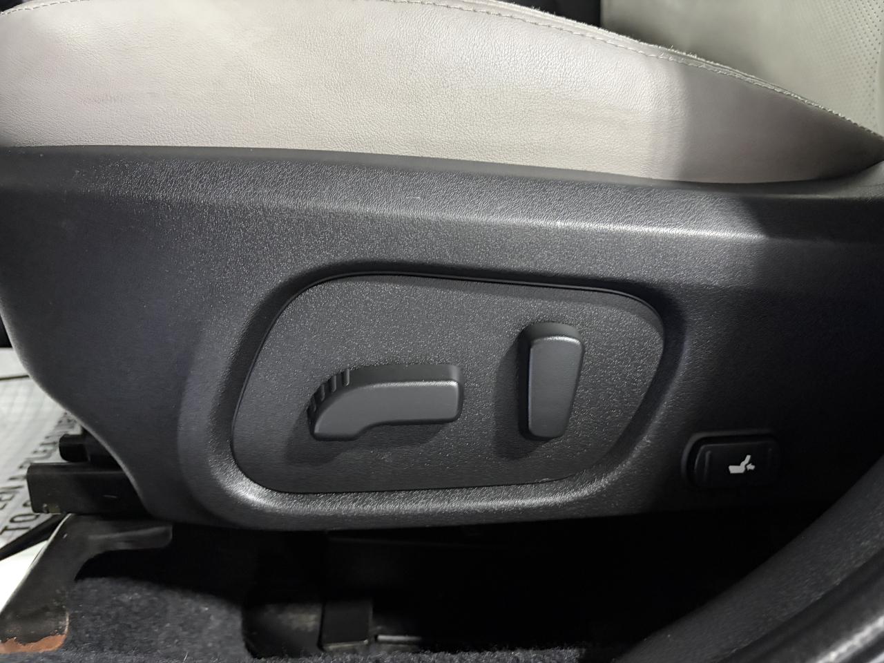 Subaru Forester 2.5i Limited CVT 2017