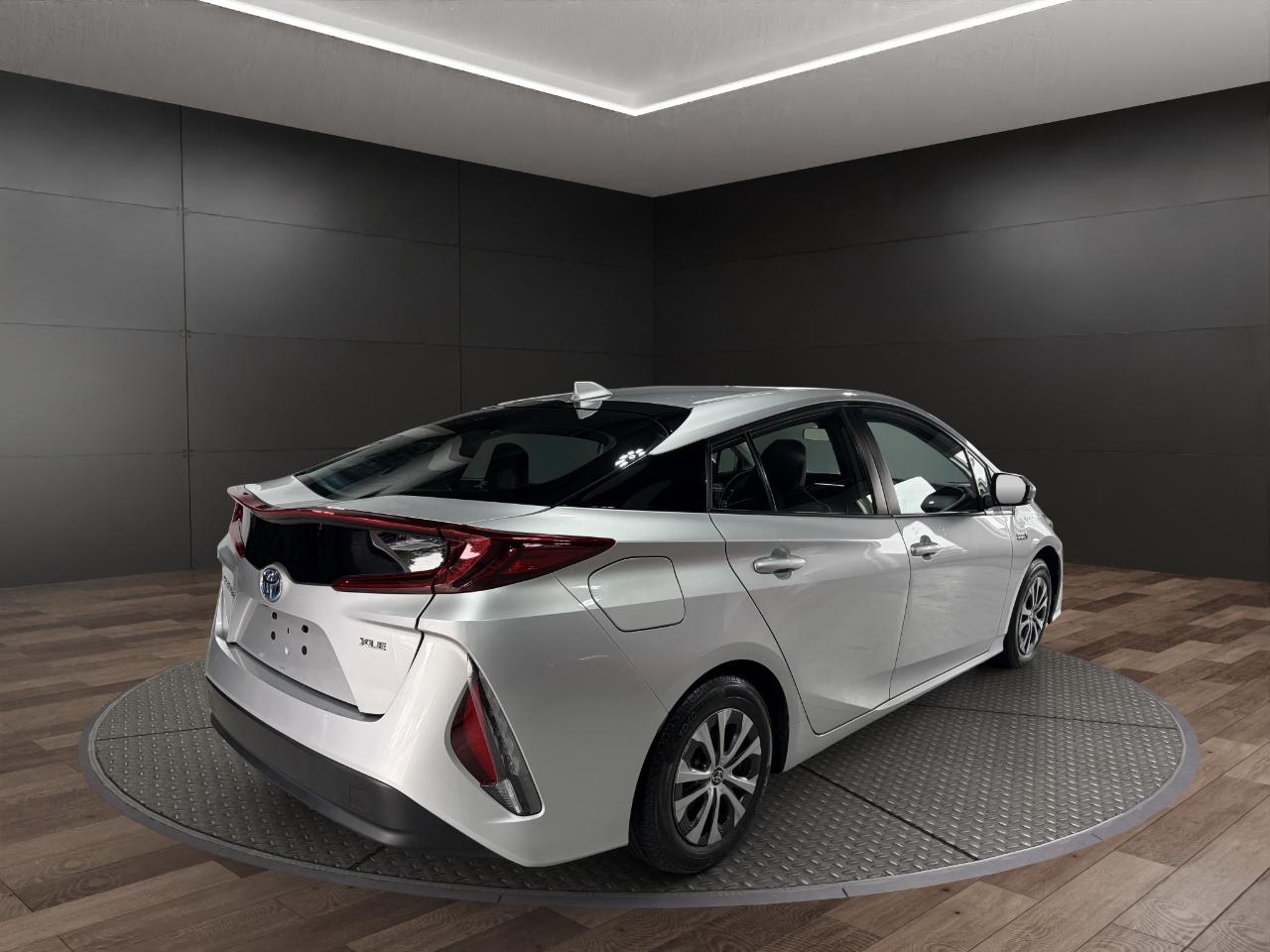 Toyota Prius Prime Limited (Natl) 2022