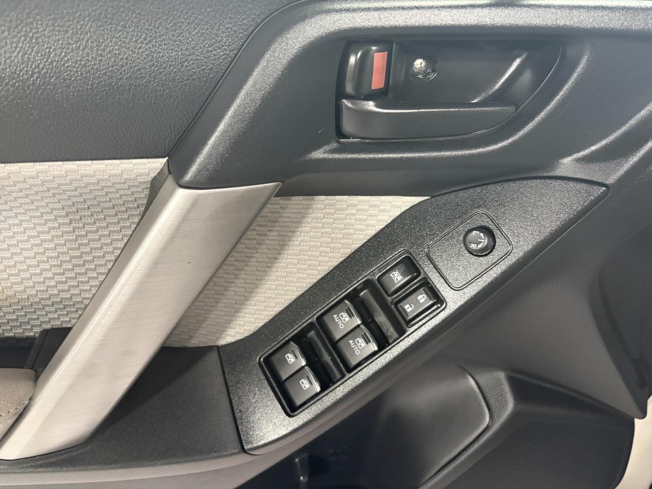 Subaru Forester 2.5i Premium Manual 2017