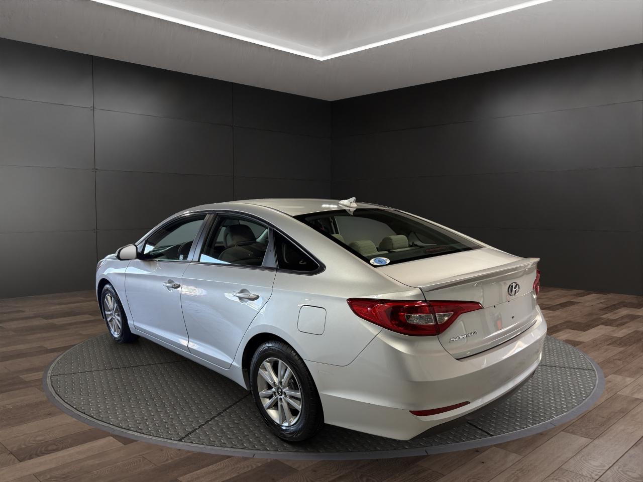 Hyundai Sonata 4dr Sdn 2.4L SE PZEV 2016