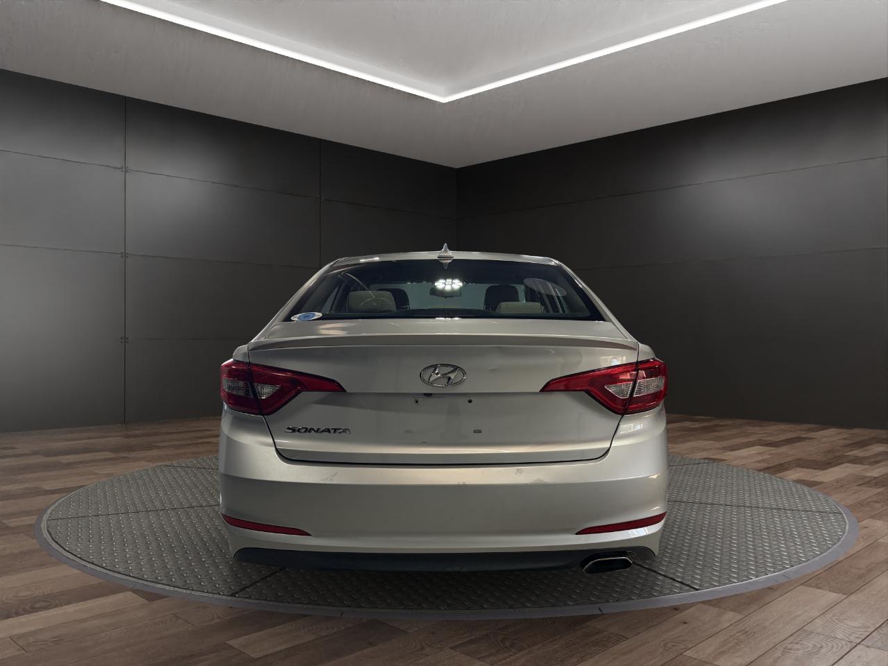 Hyundai Sonata 4dr Sdn 2.4L SE PZEV 2016
