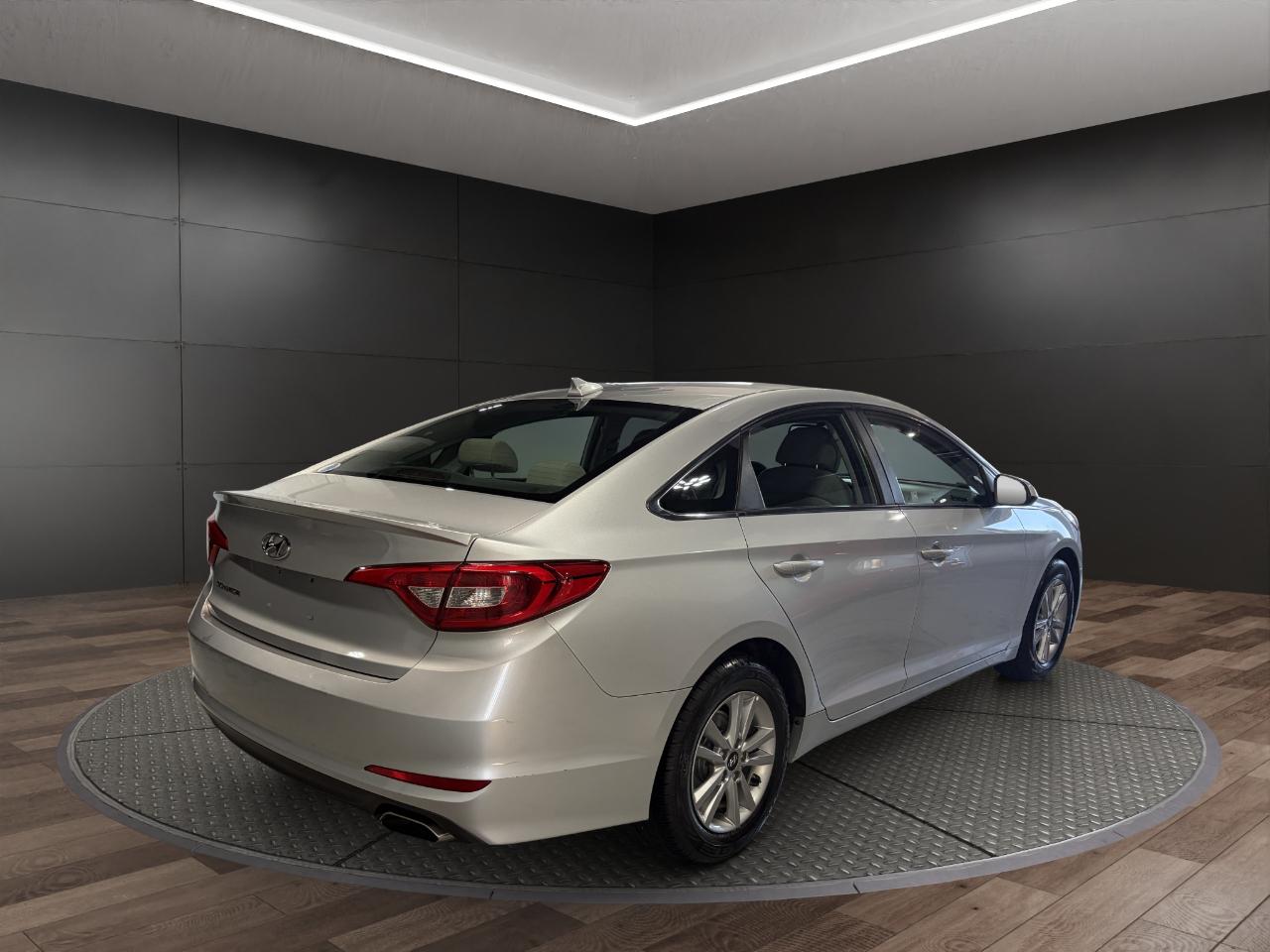 Hyundai Sonata 4dr Sdn 2.4L SE PZEV 2016
