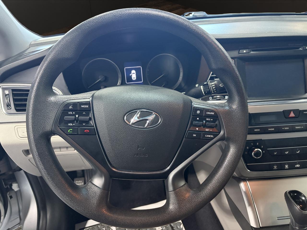 Hyundai Sonata 4dr Sdn 2.4L SE PZEV 2016