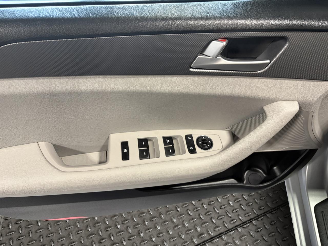 Hyundai Sonata 4dr Sdn 2.4L SE PZEV 2016