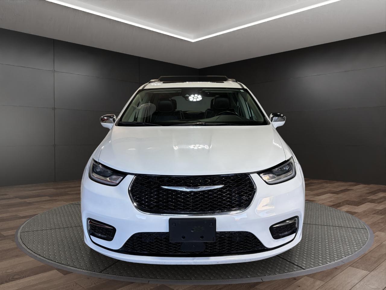 Chrysler Pacifica Limited FWD 2022