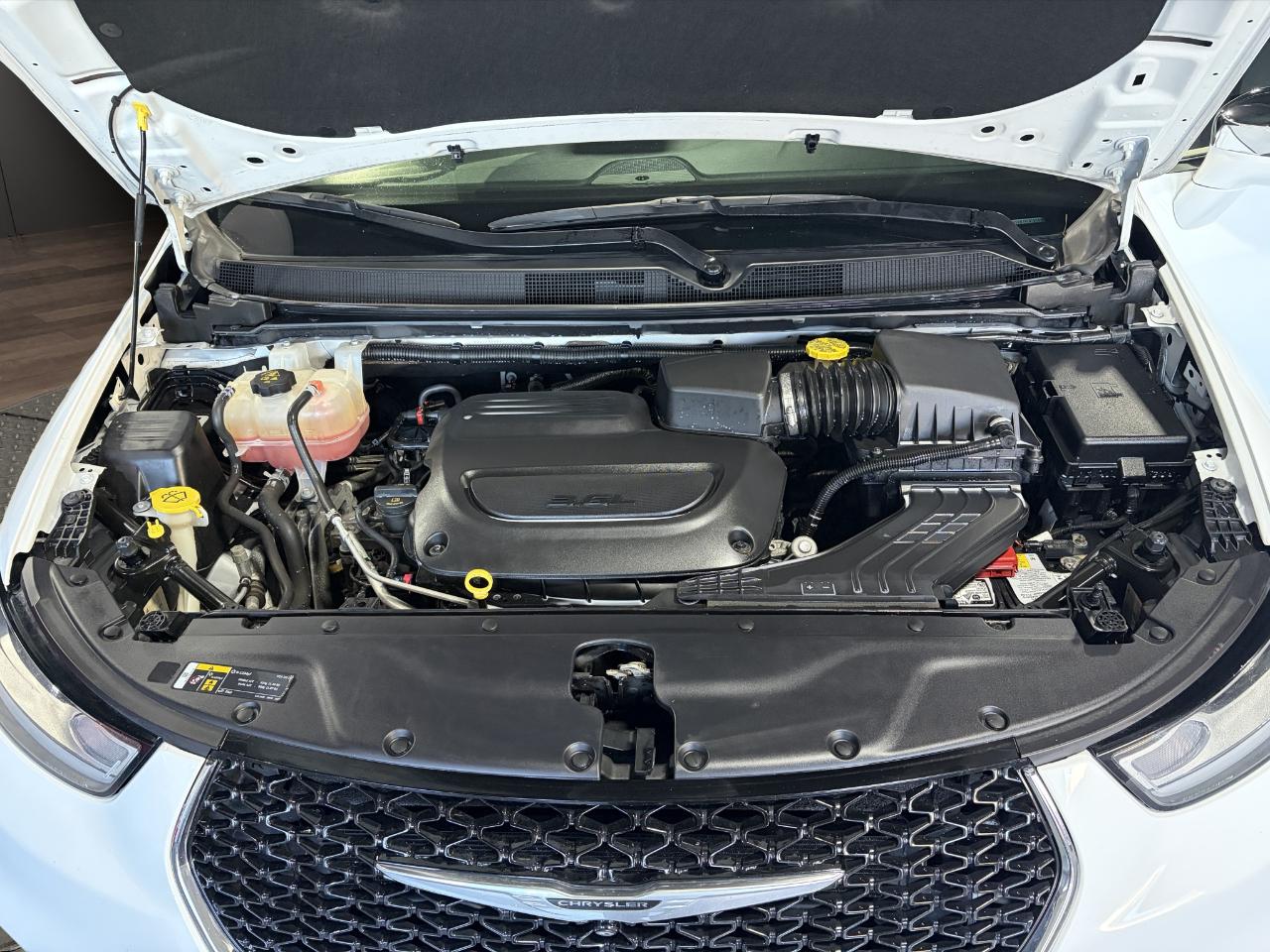 Chrysler Pacifica Limited FWD 2022