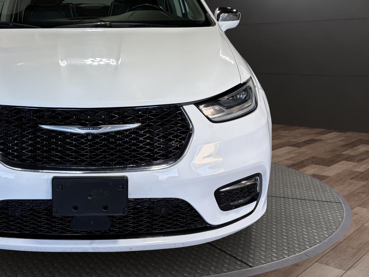 Chrysler Pacifica Limited FWD 2022