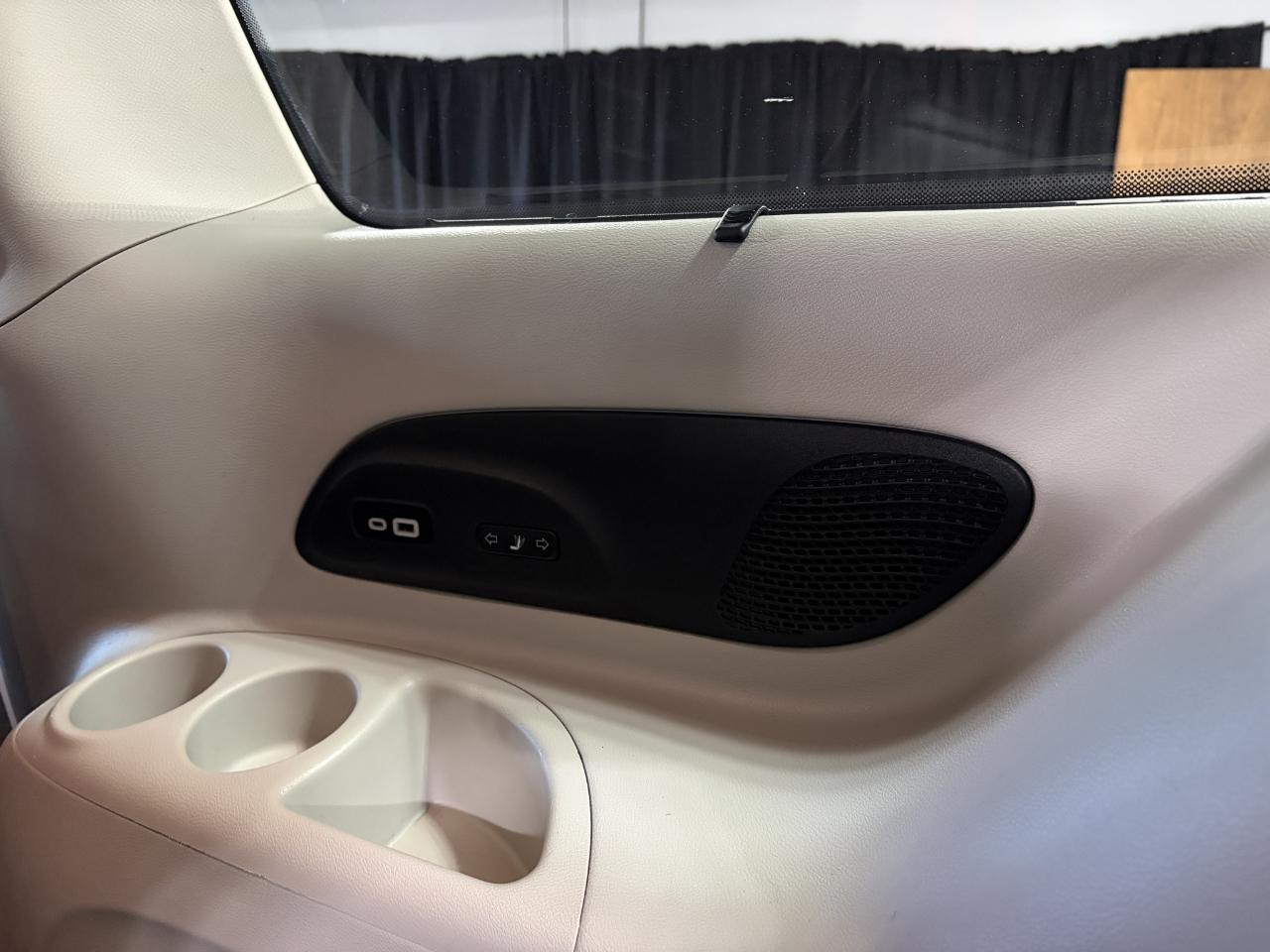 Chrysler Pacifica Limited FWD 2022
