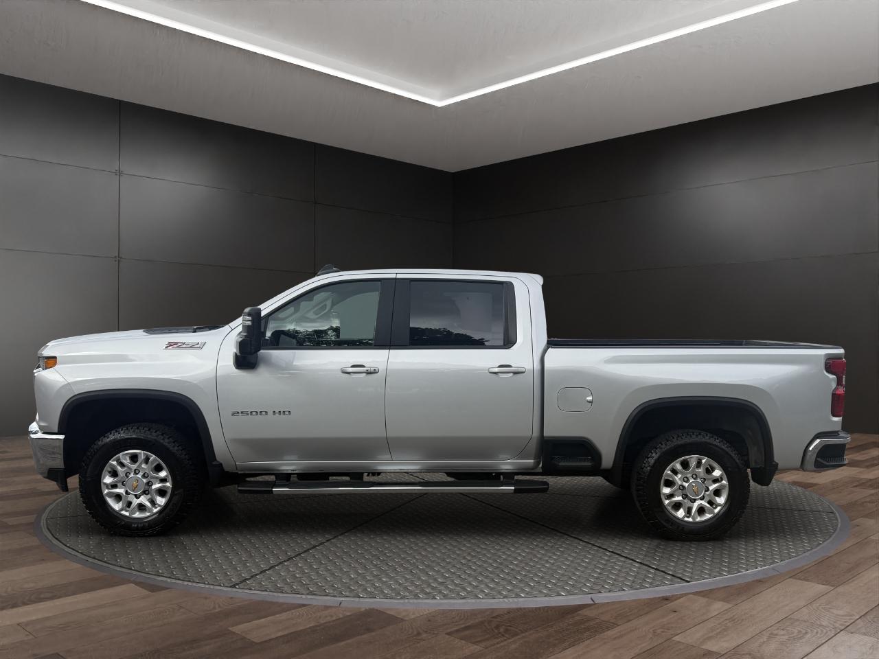 Chevrolet Silverado 2500HD 4WD Crew Cab 159" LT 2023