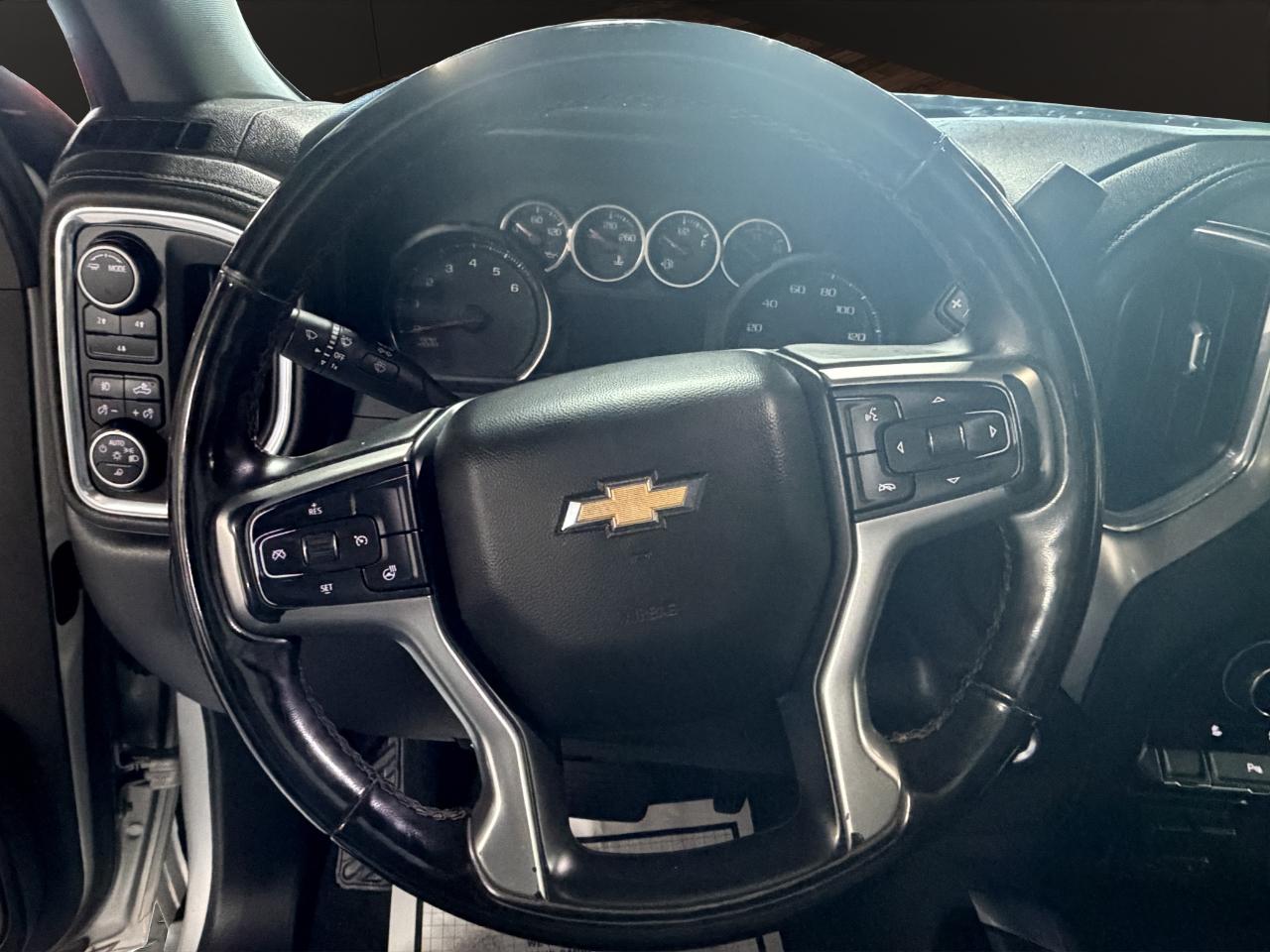 Chevrolet Silverado 2500HD 4WD Crew Cab 159" LT 2023