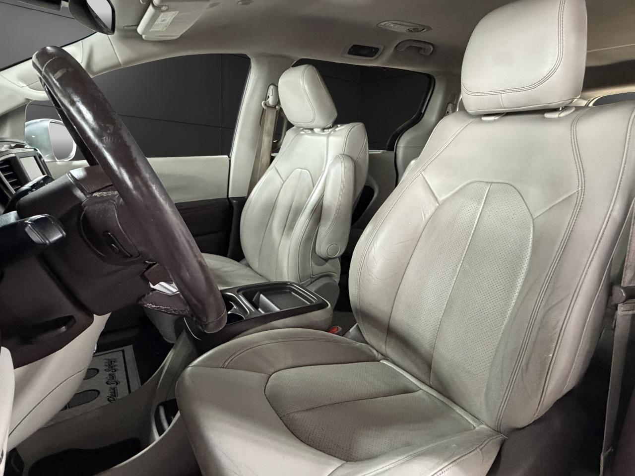 Chrysler Pacifica Touring L FWD 2020
