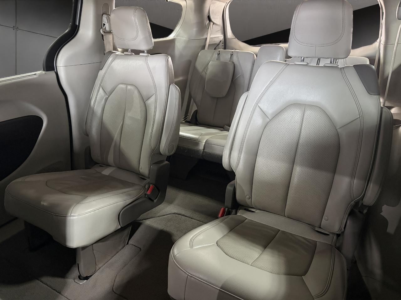 Chrysler Pacifica Touring L FWD 2020