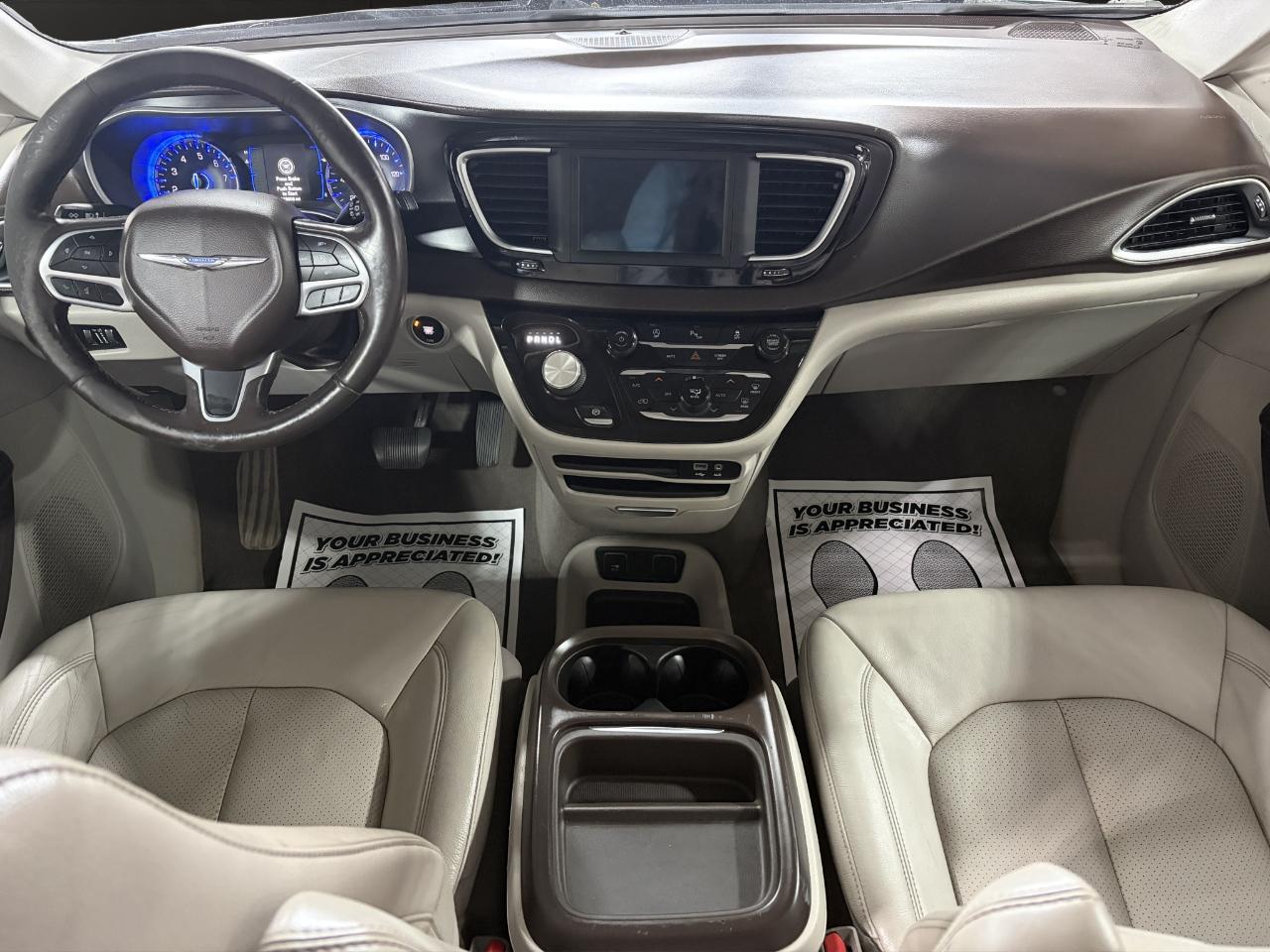 Chrysler Pacifica Touring L FWD 2020
