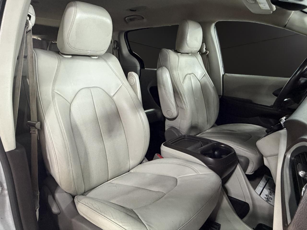 Chrysler Pacifica Touring L FWD 2020