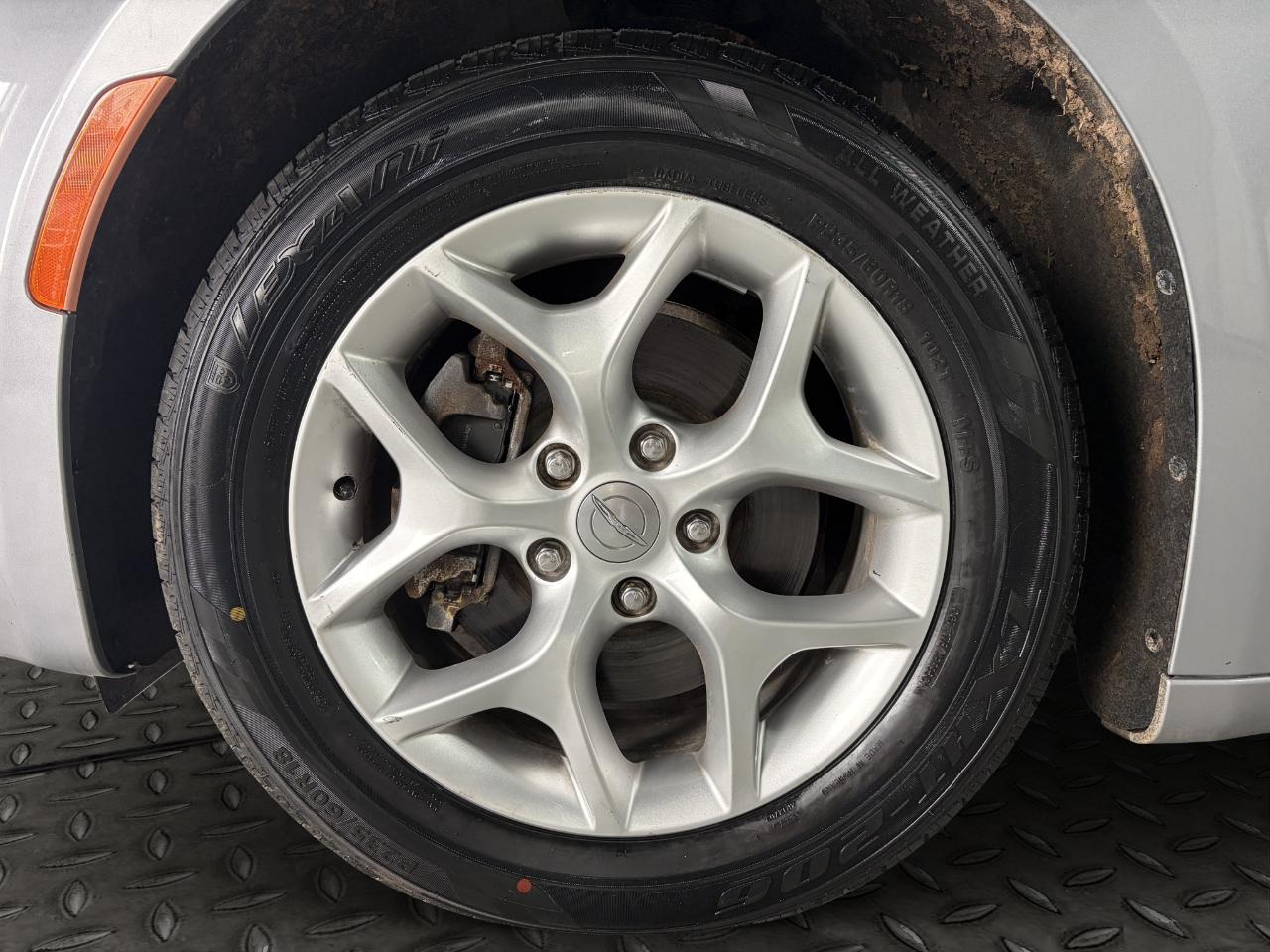 Chrysler Pacifica Touring L FWD 2020