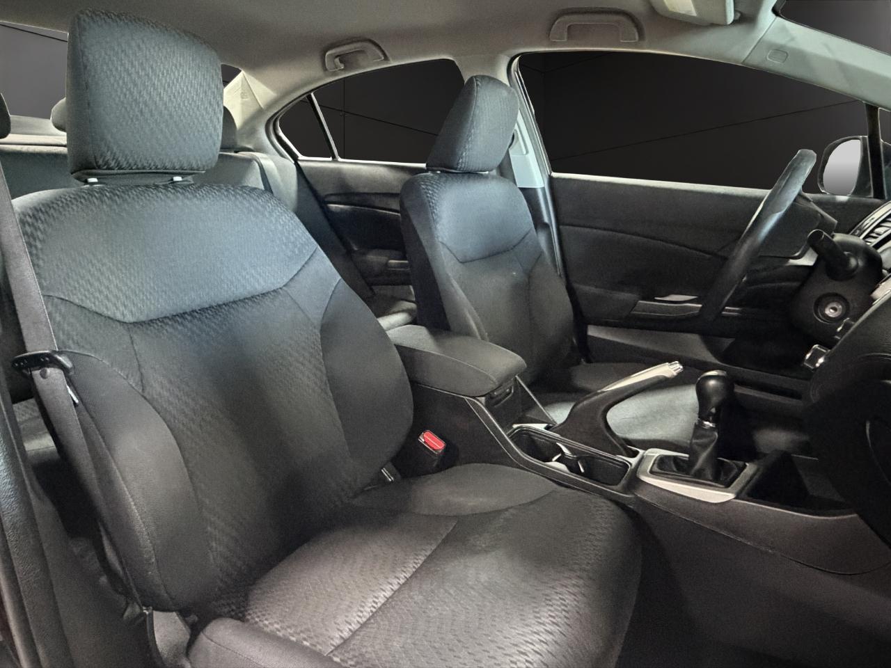 Honda Civic Sedan 4dr Man LX 2014