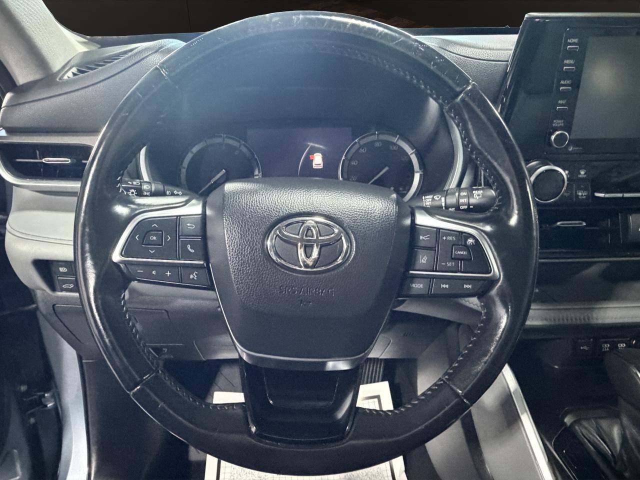 Toyota Highlander XLE AWD (Natl) 2021