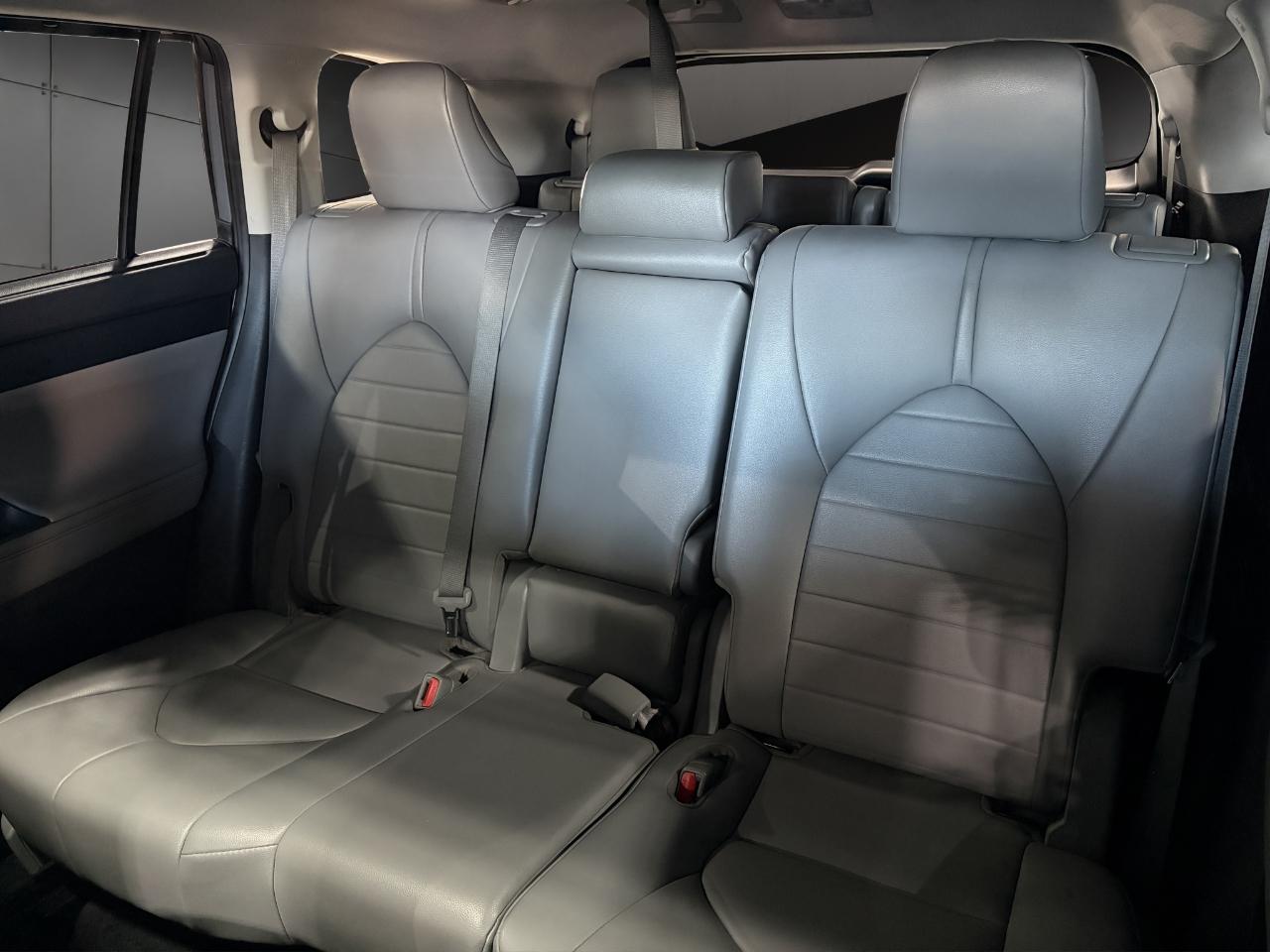 Toyota Highlander XLE AWD (Natl) 2021