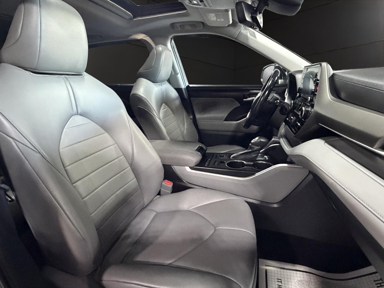 Toyota Highlander XLE AWD (Natl) 2021