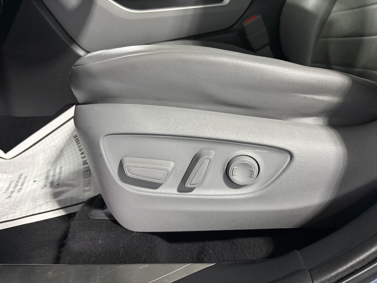 Toyota Highlander XLE AWD (Natl) 2021