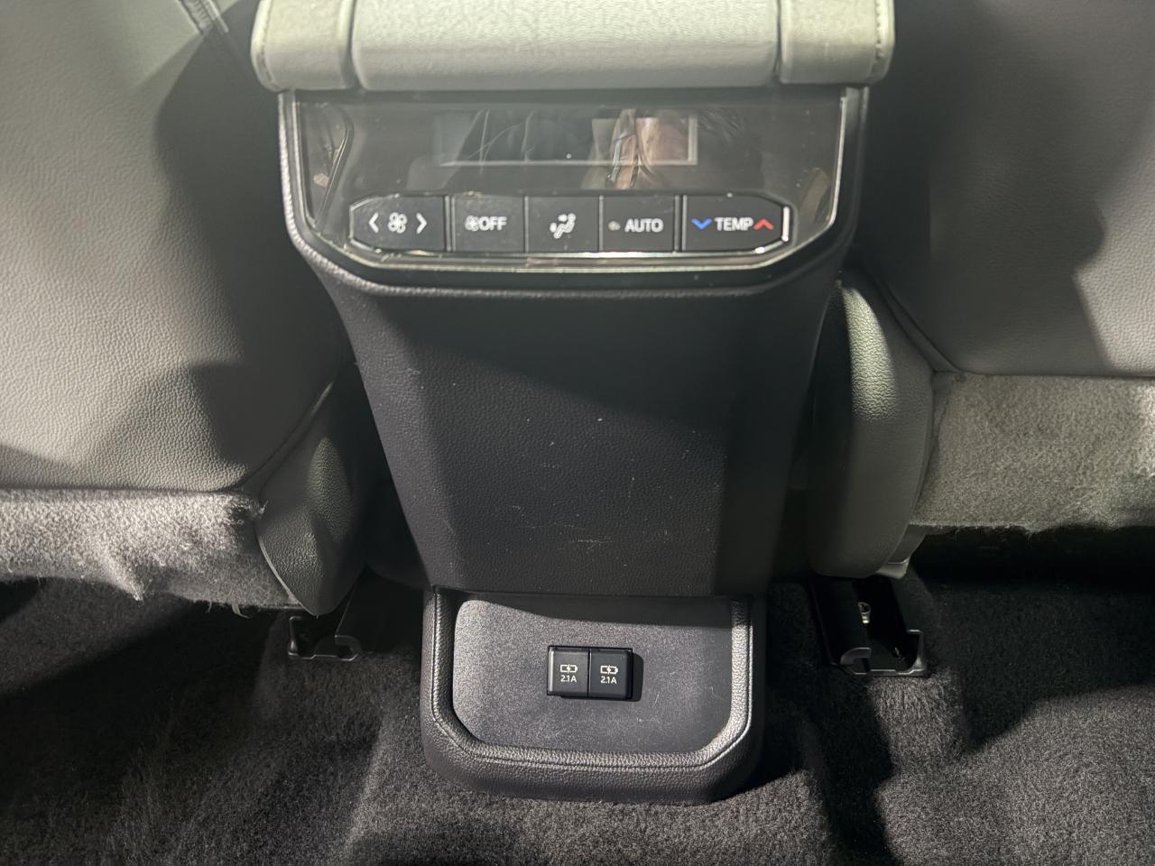 Toyota Highlander XLE AWD (Natl) 2021