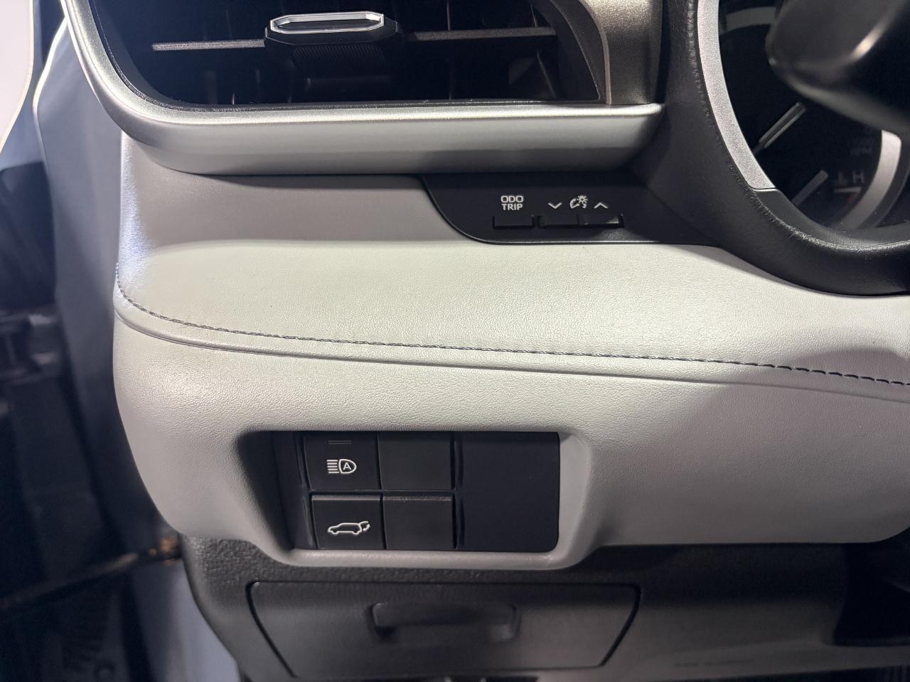 Toyota Highlander XLE AWD (Natl) 2021