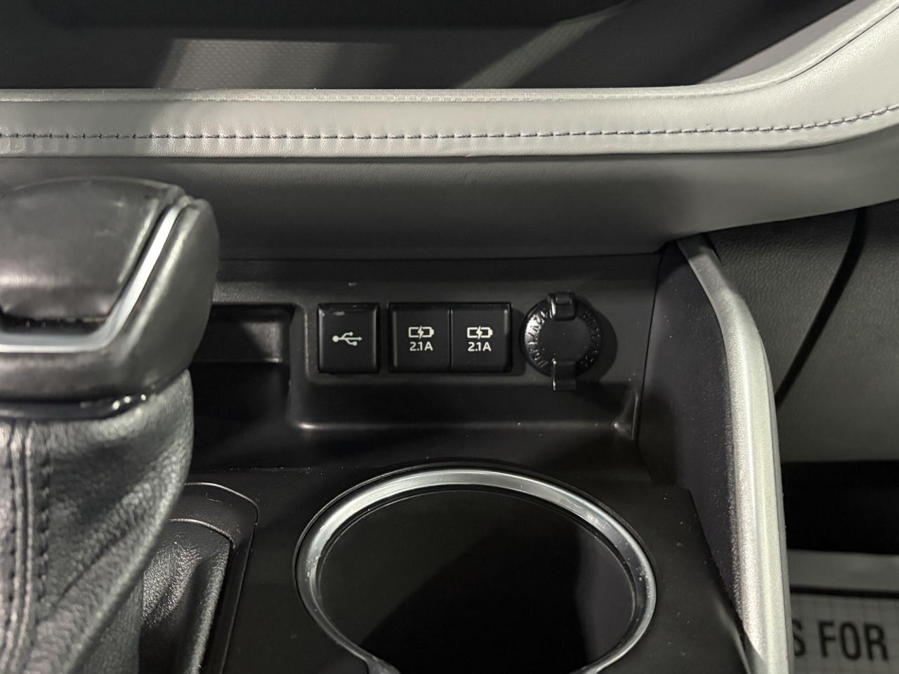 Toyota Highlander XLE AWD (Natl) 2021