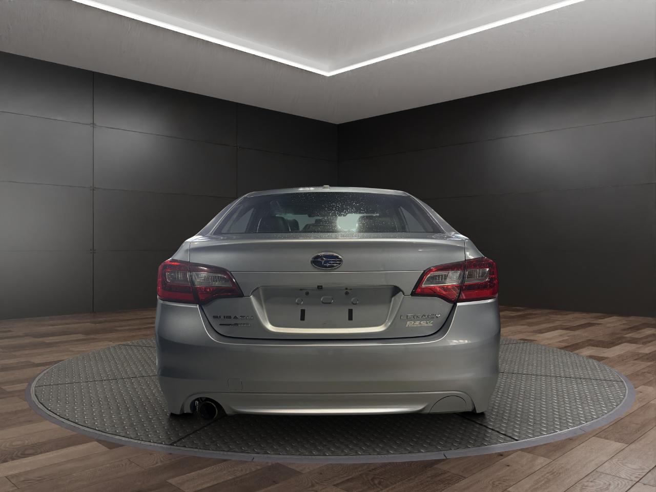 Subaru Legacy 4dr Sdn 2.5i Limited PZEV 2015