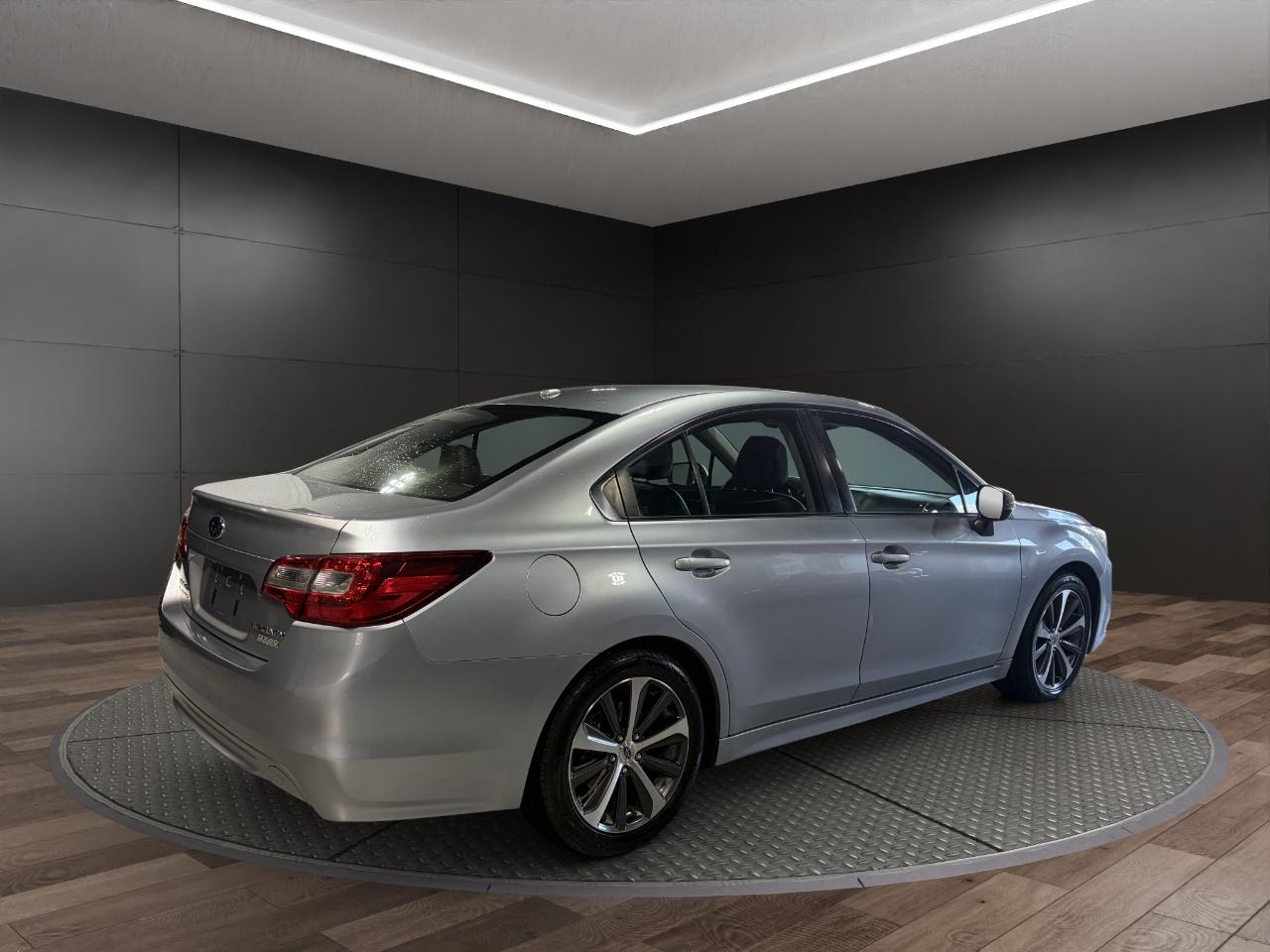Subaru Legacy 4dr Sdn 2.5i Limited PZEV 2015