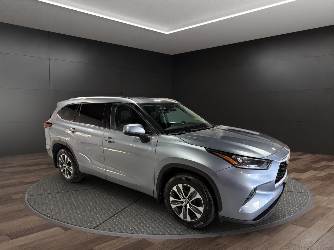 Toyota Highlander XLE AWD (Natl) 2020