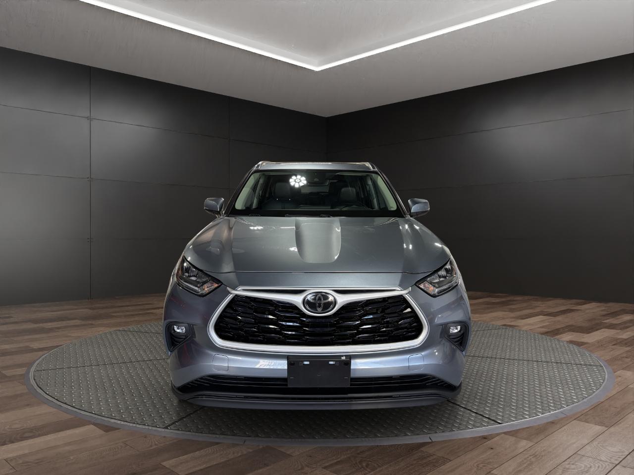 Toyota Highlander XLE AWD (Natl) 2020