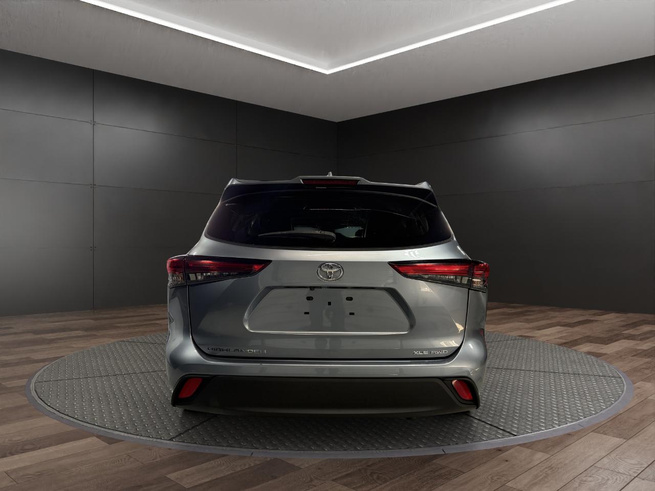 Toyota Highlander XLE AWD (Natl) 2020