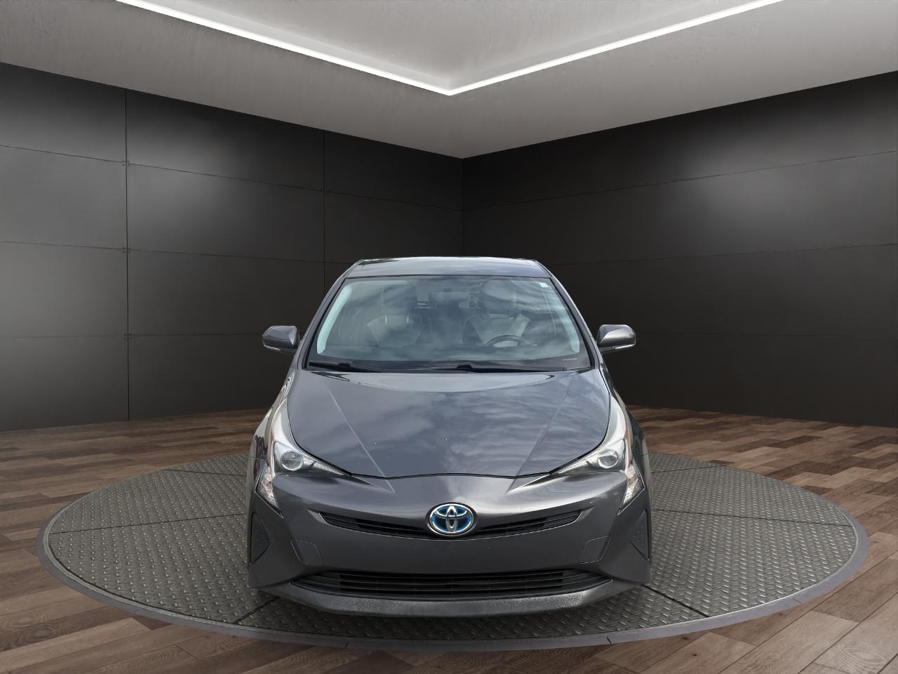 Toyota Prius 5dr HB Two (Natl) 2016