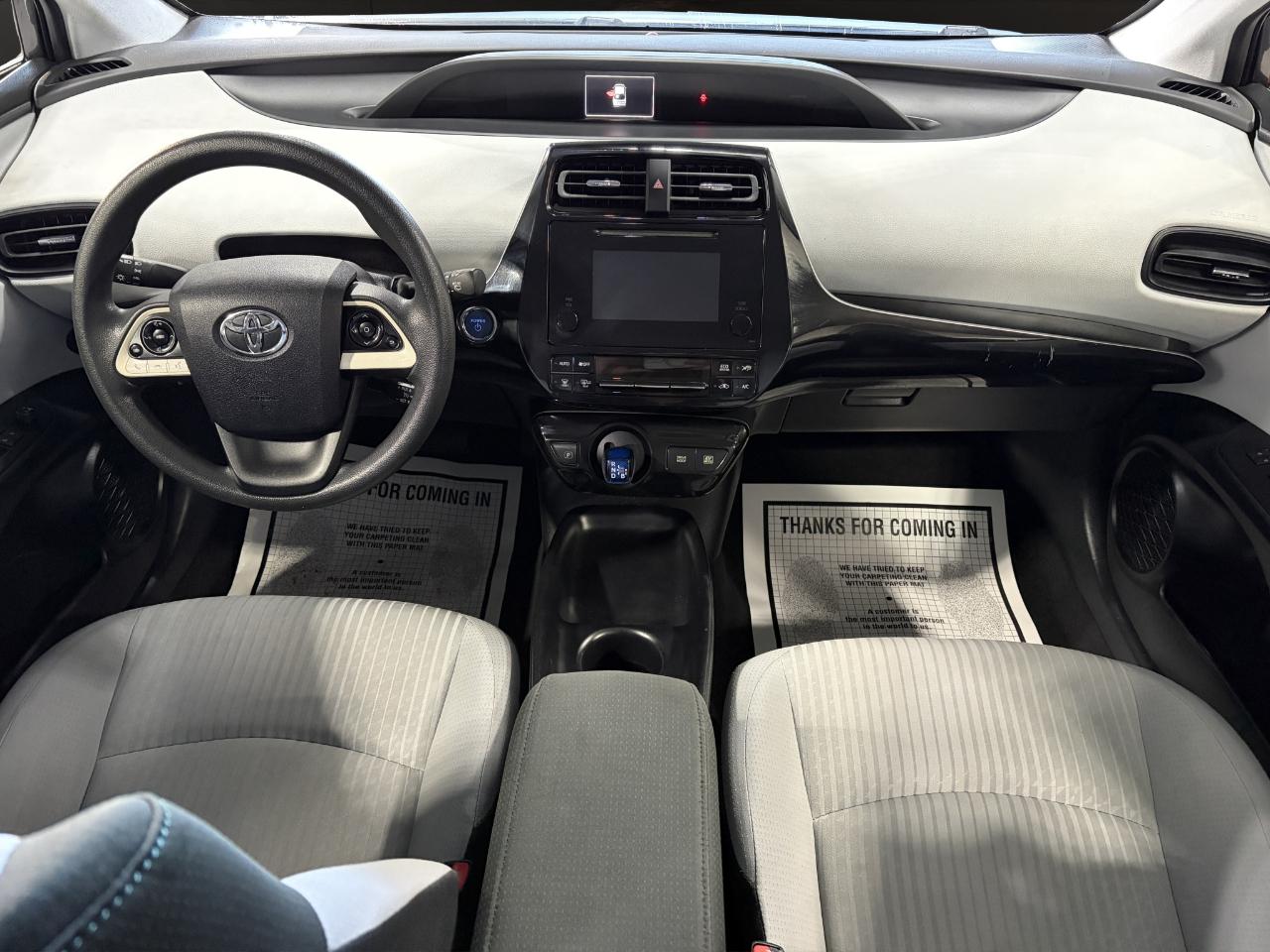 Toyota Prius 5dr HB Two (Natl) 2016