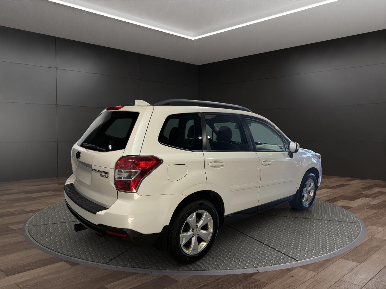 Subaru Forester 4dr CVT 2.5i Premium PZEV 2016