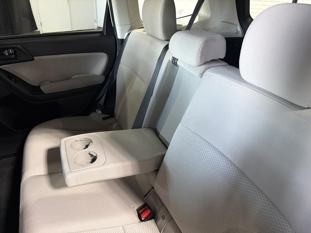 Subaru Forester 4dr CVT 2.5i Premium PZEV 2016