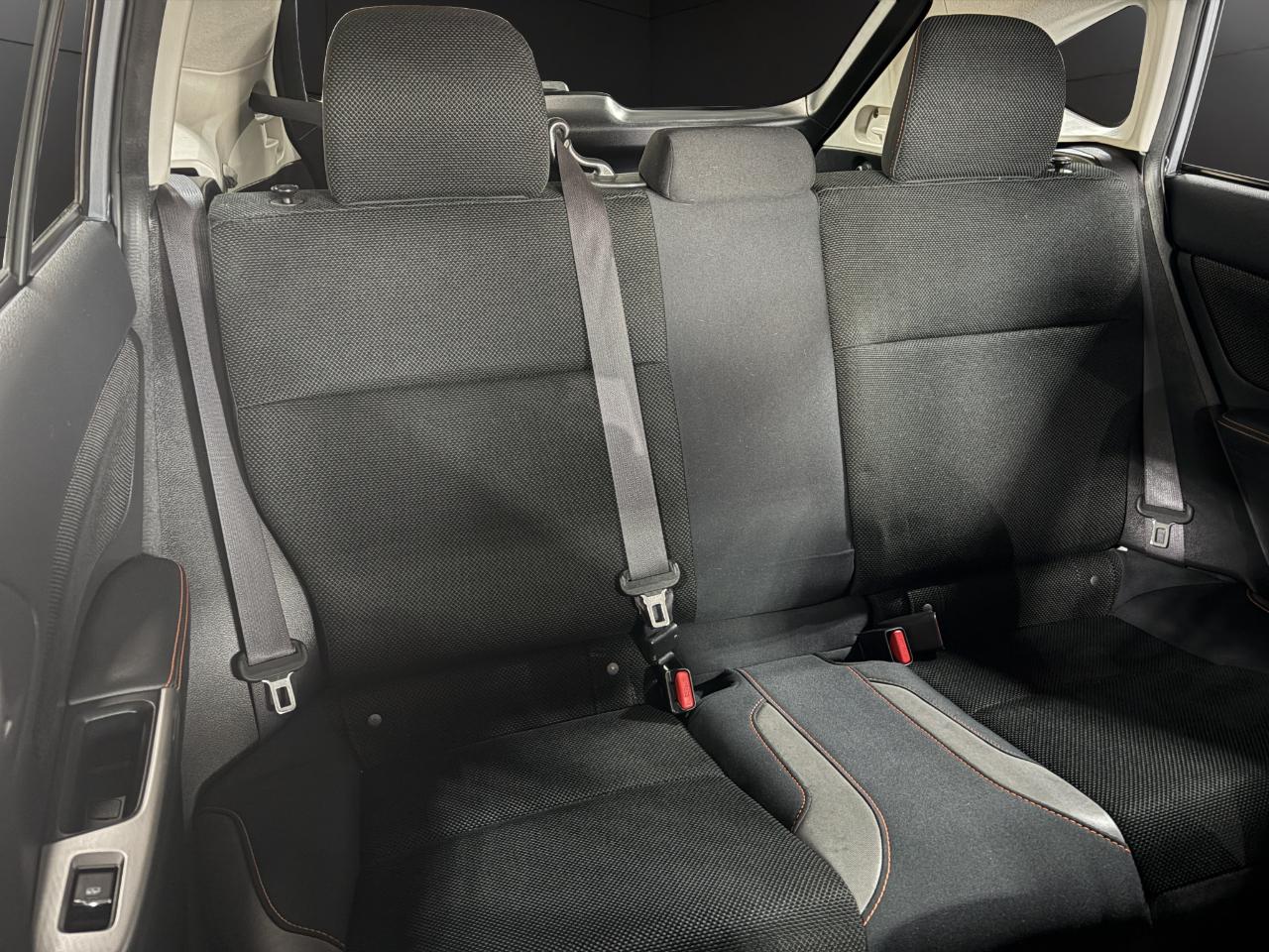 Subaru Crosstrek 5dr CVT 2.0i Premium 2016