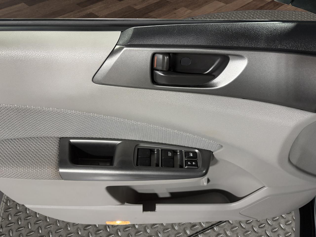 Subaru Forester 4dr Auto 2.5X 2012