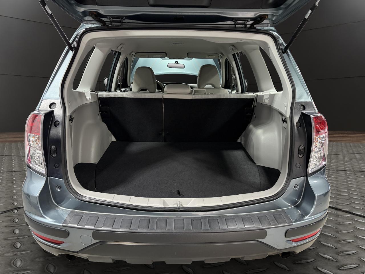 Subaru Forester 4dr Auto 2.5X 2012