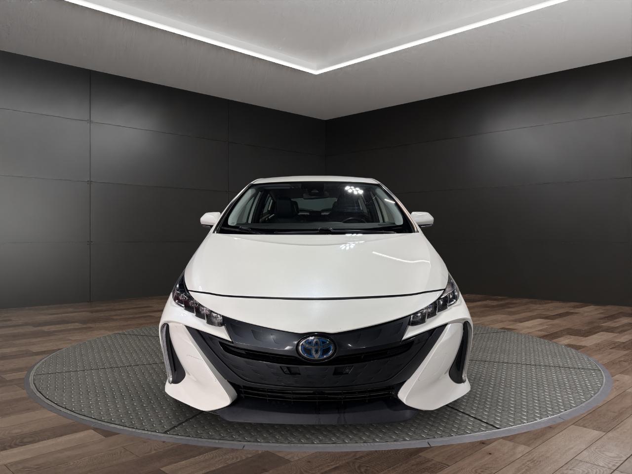 Toyota Prius Prime Limited (Natl) 2020