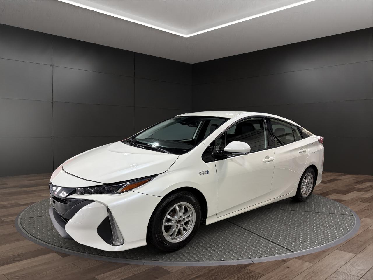 Toyota Prius Prime Limited (Natl) 2020