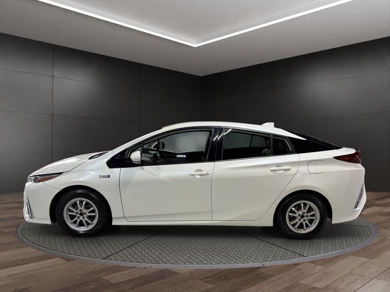 Toyota Prius Prime Limited (Natl) 2020