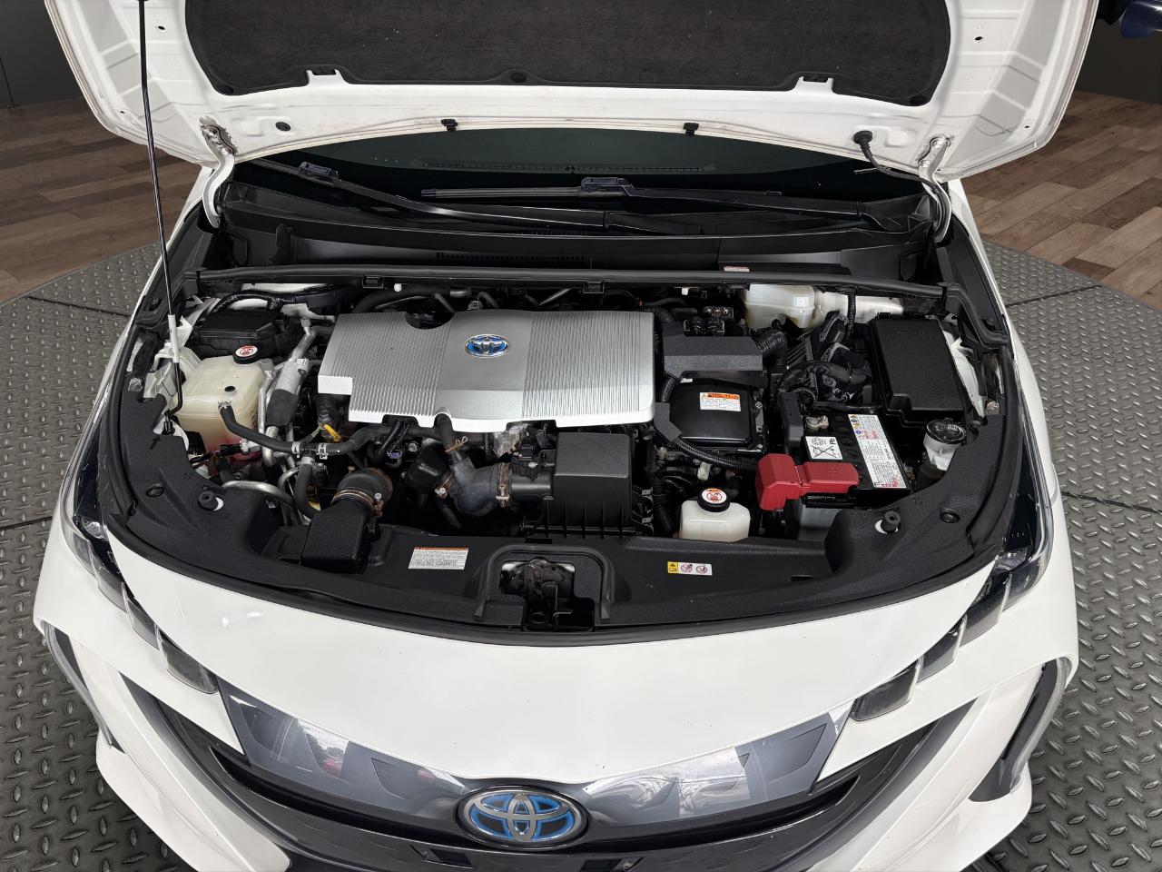 Toyota Prius Prime Limited (Natl) 2020